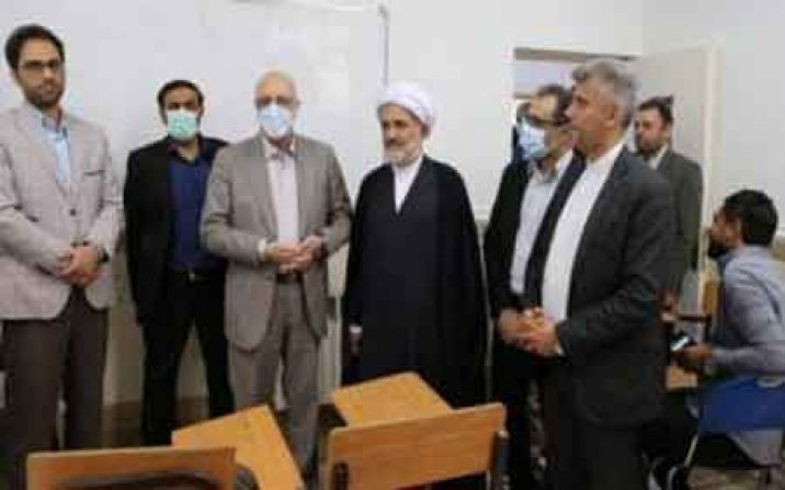 وزیر علوم از دانشگاه صنعتی قم بازدید کرد وزیر علوم از دانشگاه صنعتی قم بازدید کرد
